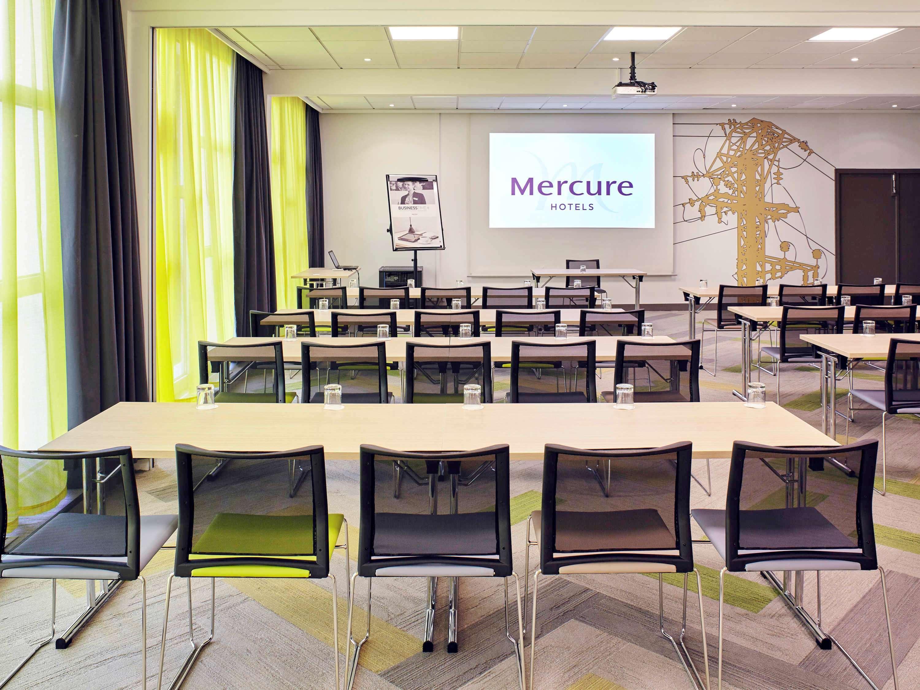 Mercure Paris Sud Les Ulis-Courtaboeuf Exterior foto